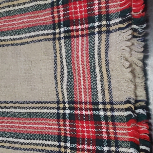 4 flannel eyelash hem cotton placemats - Picture 3 of 4